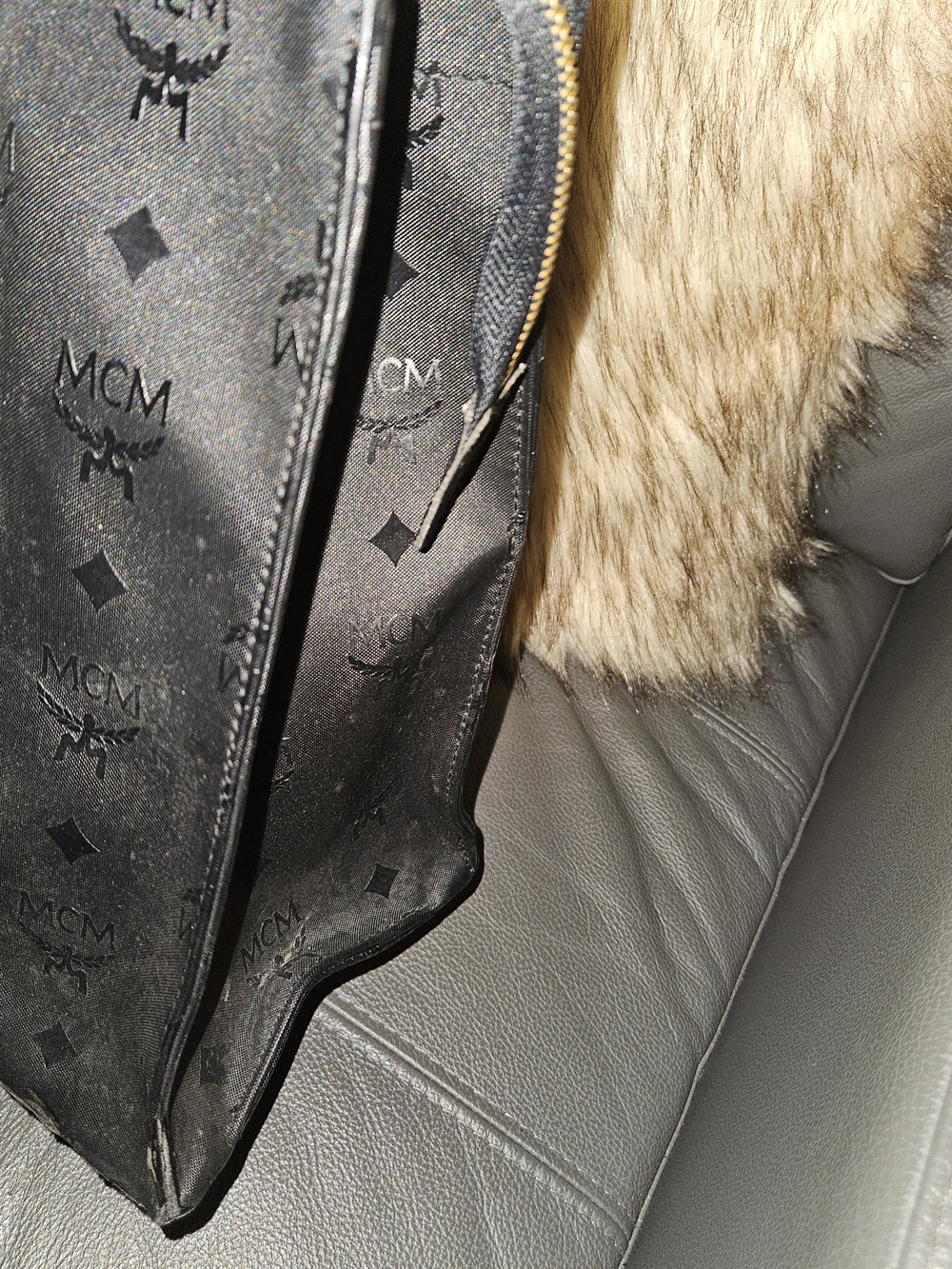 MCM Nylon Jumbo Tote - Picture 8 of 10
